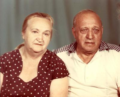 Неонила и Константин Ахиэзер.1982 год