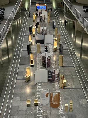 The &quot;Sixteen Objects&quot; Exhibition now displayed in the Bundestag