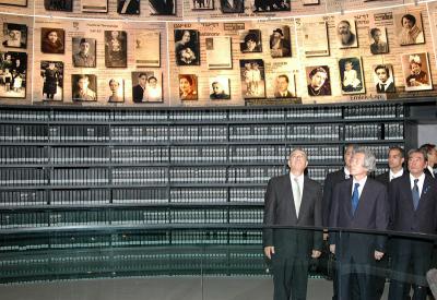 Prime Minister Junichiro Koizumi in the Hall of Names