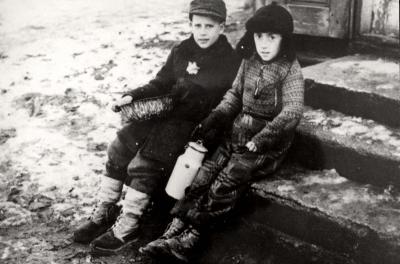 ילדים ברחובות הגטו, קובנה, ליטא