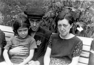 משפחה יהודית בגטו קובנה, ליטא