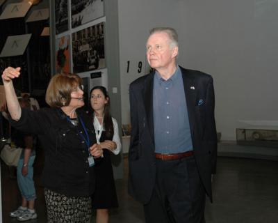 Oscar Award-winning actor Jon Voight, here to salute Israel for its 60th birthday, welcomed Chabad&#039;s Children of Chernobyl&#039;s (CCOC) 80th rescue mission airlifting 36 children from irradiated regions in Belarus and Ukraine to Israel. Pictured here on a gui
