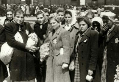 Women in Auschwitz - Ceremony