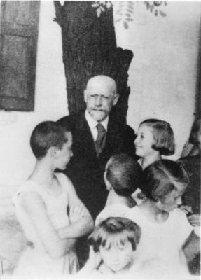 Warsaw, Poland, Janusz Korczak with several orphans from his institution