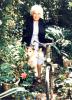 Marie-Rose Gineste, Montauban, Francia, antes de donar la bicicleta a Yad Vashem en el año 2000