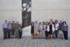 La Sra. Mirta Kuperfminc con un grupo de artistas y acompañantes de la delegación de Argentina que llegaron a la bienal de Jerusalén junto a Moshe y Perla Hazan durante su visita a Yad Vashem