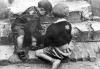 Дети играют на улице гетто Лодзь, Польша, 1940 г.