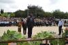 זקן הסגל הדיפלומטי, הנרי אטונדי אסומבה, בטקס הנחת הזרים ביד ושם