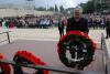Chief Justice Aharon Barak lays a wreath during the ceremony