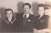Справа налево: Ирена Якира (урожденная Зенталь) с мужем, д-ром Элияху Якира и удочеренная ими Мирьям Якира. 1947 год