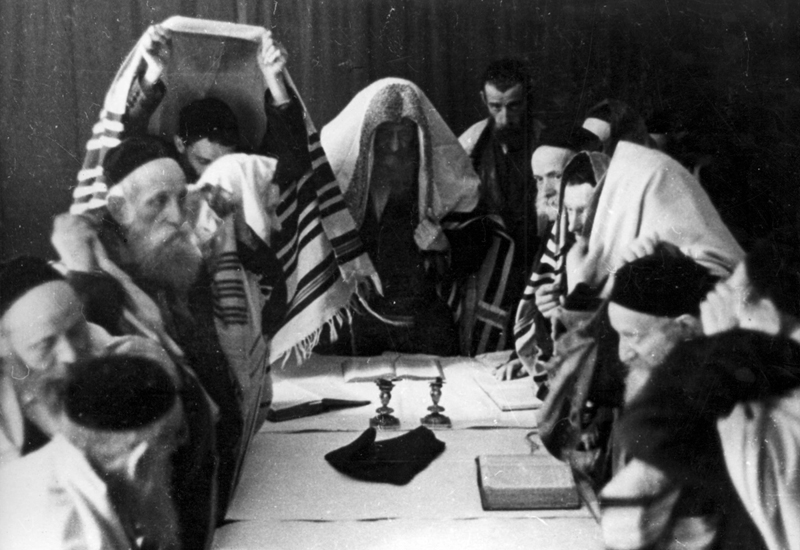 הצעה לטקס: תפילה בשואה