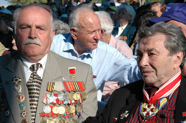 וטרנים בעצרת הממלכתית לציון יום הניצחון על גרמניה הנאצית