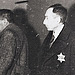 26. November 1941: Juden in Würzburg an der Sammelstelle vor der Deportation