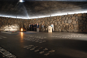 Zeremonie in der Gedenkhalle anlässlich des 70. Jahrestages des Novemberpogroms in Zusammenarbeit der Vereinigung der Israelis mitteleuropäischer Herkunft, 9.11.2008