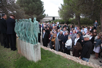 Publikum der Gedenkveranstaltung der Vereinigung der Überlebenden der Außenlager Landsberg/Kaufering des KZ Dachau, 30.10.2011