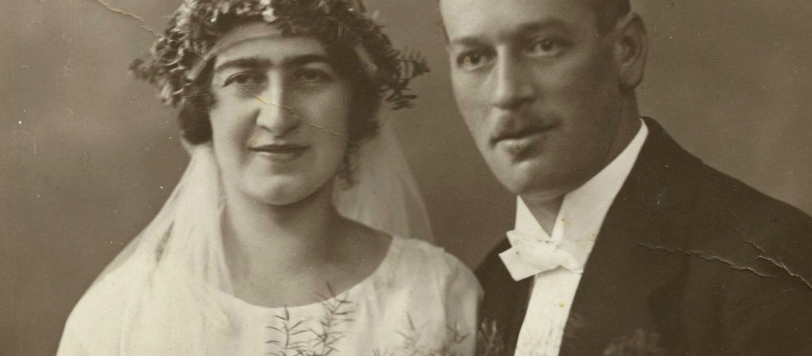 הוגו שוורץ ואירמה אוברנדורפר ביום חתונתם. גרמניה, נובמבר 1926