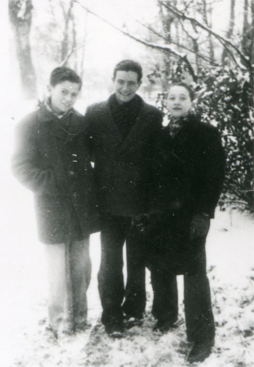 Menachem Scharf (left) with friends, Romania, 1944