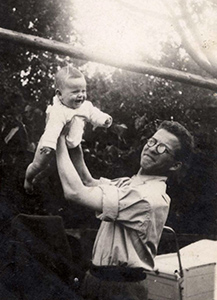 Moshe Manela and his daughter, Guta
