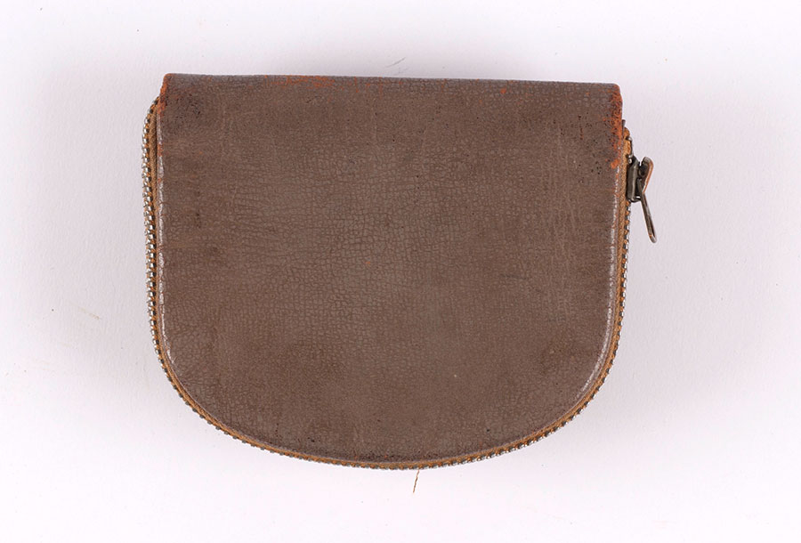 Purse made by David König in the leather workshop under the tutelage of Leon König in Chabannes