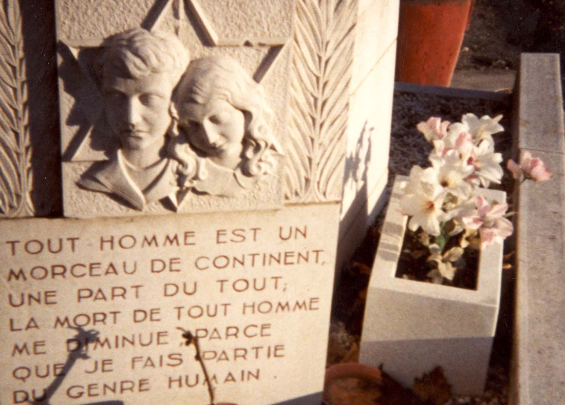 Une partie du mémorial dédié aux enfants d'Izieu, qui fut érigé en 1946 sur le site de la maison d'enfants