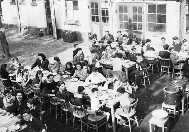 Passover Eve 1948 at the "Ilania" children's village. Apeldoorn, the Netherlands, April 1948