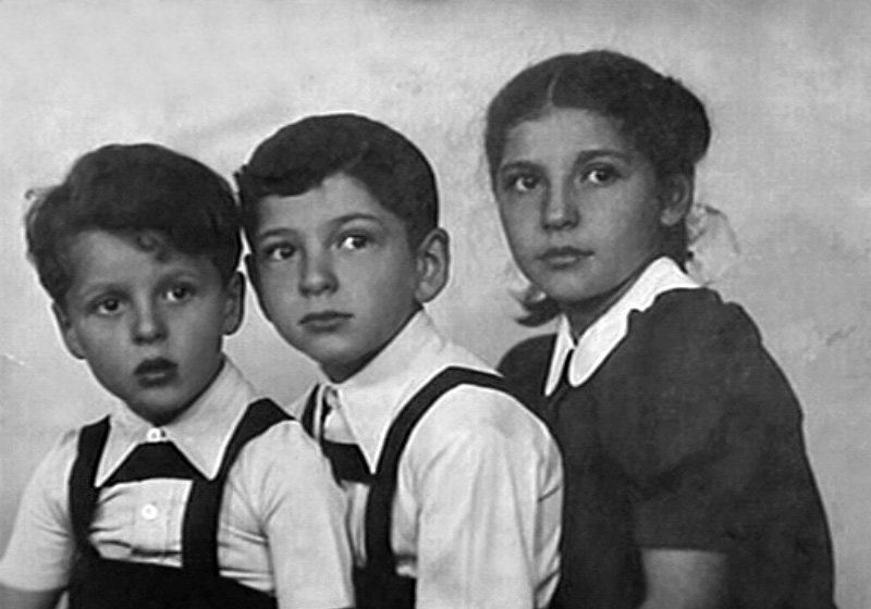The Ginsberger siblings, who lived at the youth village in Deszk, Hungary. Budapest, prewar