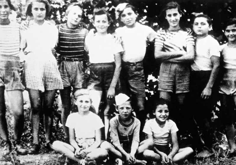 קבוצת ילדים בכפר הנוער בדסק, הונגריה, 1946-7
