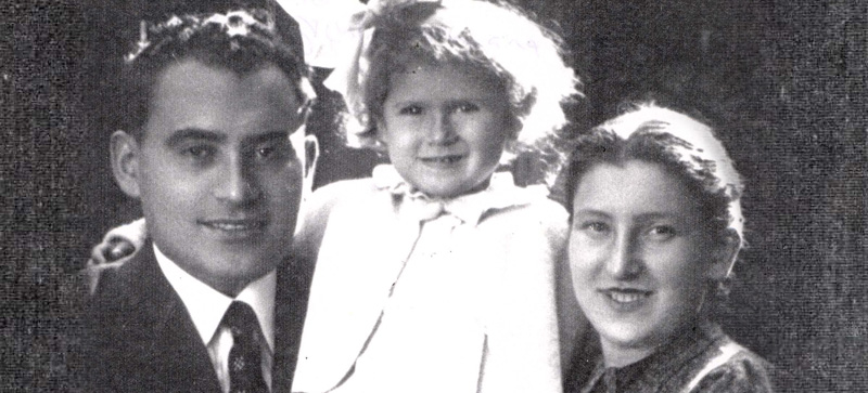 ברוך ולילי ברם עם בתם מירקה, קאליש, פולין, סביבות 1938