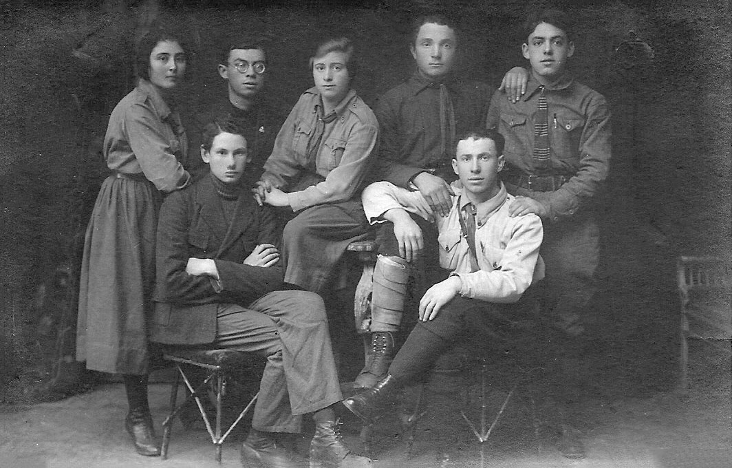 Zionist Youth in Bălţi, 8 February 1923. Standing, second from left, Grisha Starosta