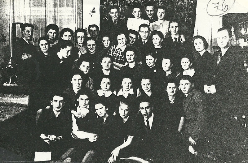 The last graduating class of the Bălţi Hebrew Gymnasium (school), 1939
