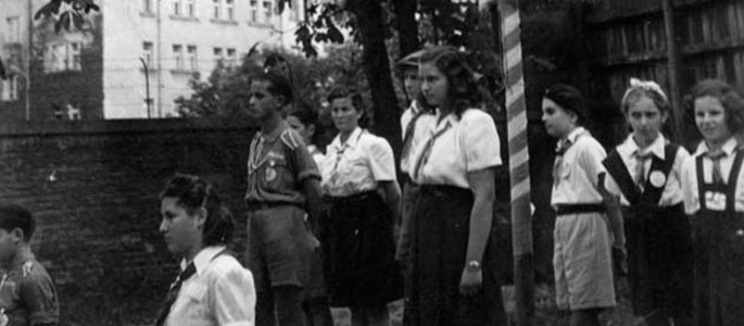 ברטיסלווה, 1946: מפקד של חניכי מעונות תנועת "בני עקיבא"