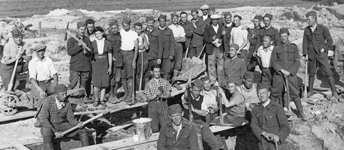 Svãtý Peter, Slovakia, July 1940. Jews in forced labor companies of the Sixth Slovak Brigade
