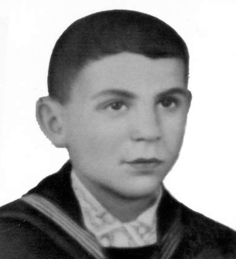 Fima Shnaidarman was born in Kagarlyk, Ukraine, in 1930. He was murdered in September 1941 at Babi Yar.
