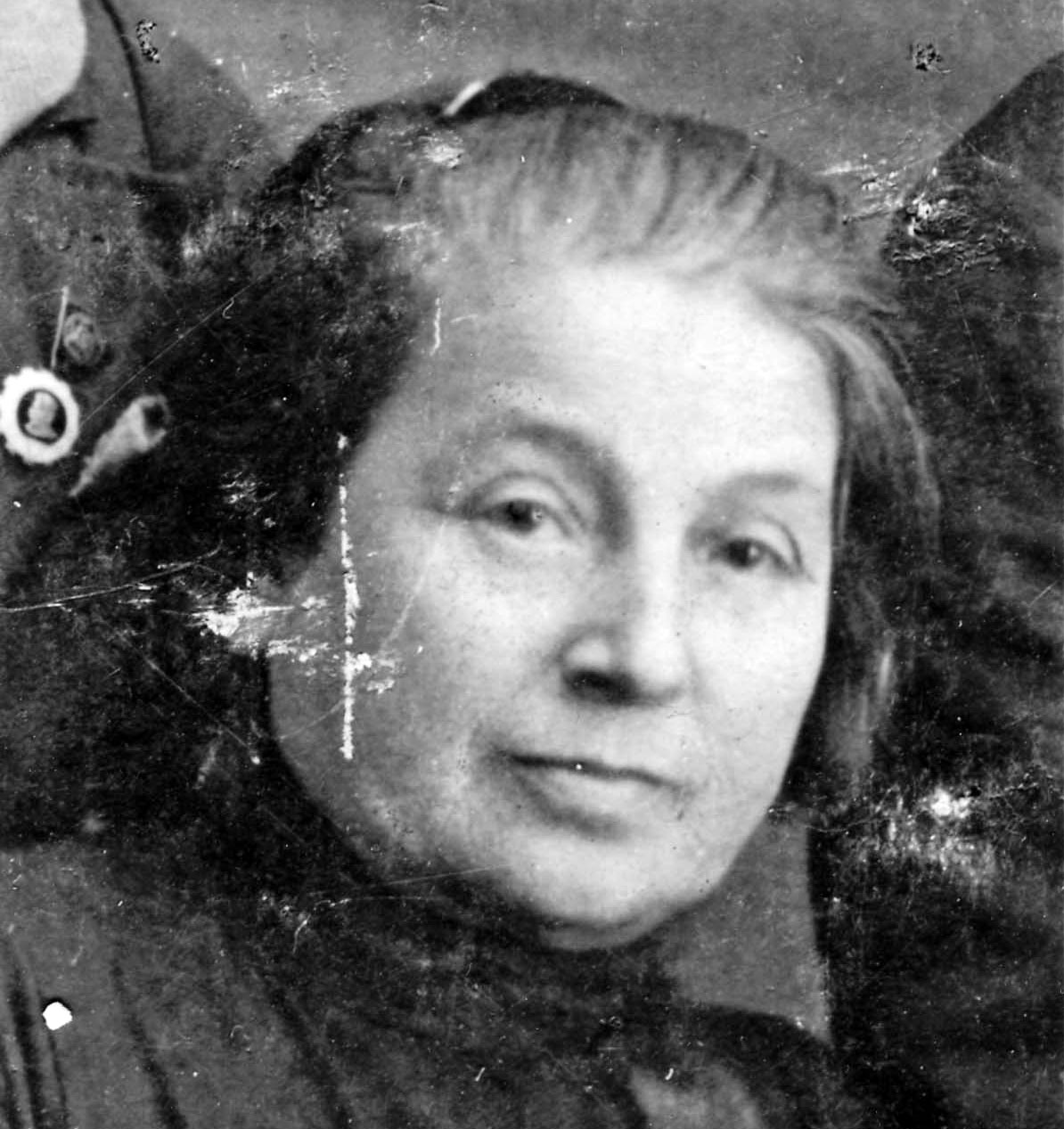 Berta Lisyanskaya was born in 1887. She lived in Kiev, Ukraine and was murdered in September 1941 at Babi Yar.