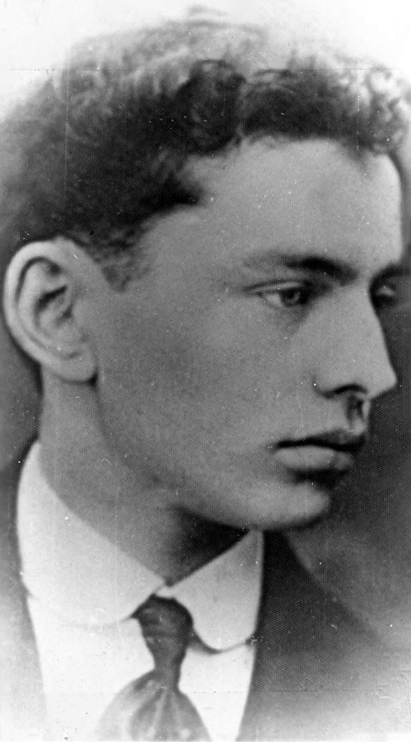 Yefim Koifman lived in Kiev, Ukraine. He was murdered in September 1941 at Babi Yar.