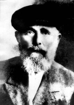Duvid Vulf Korol was born in Kiev, Ukraine, in 1866. He was murdered in September 1941 at Babi Yar.