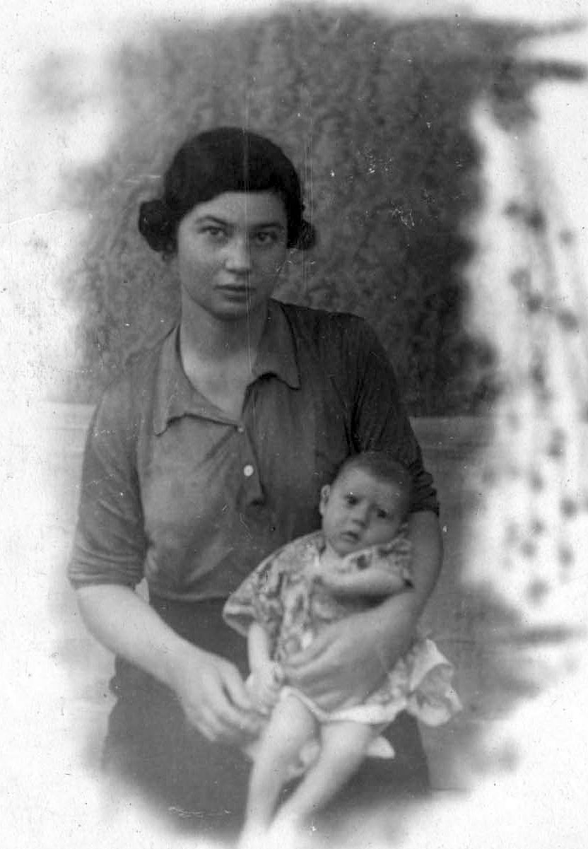 Mania Beryak was born in Kiev, Ukraine, in 1913. She was murdered in September 1941 at Babi Yar. Her husband Mikhail was murdered too.