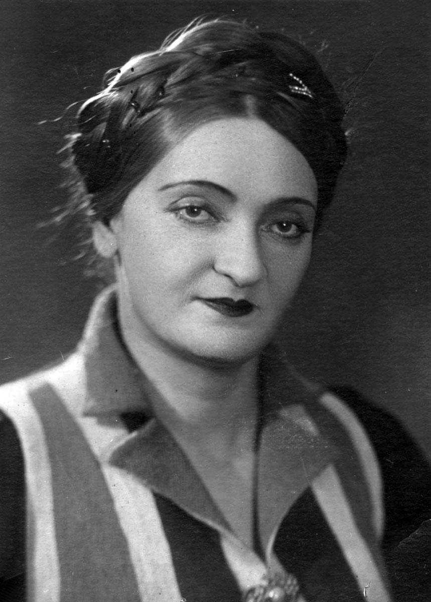Naina Guzikova was born in Dnepropetrovsk, Ukraine, in 1903. She was murdered in September 1941 at Babi Yar.