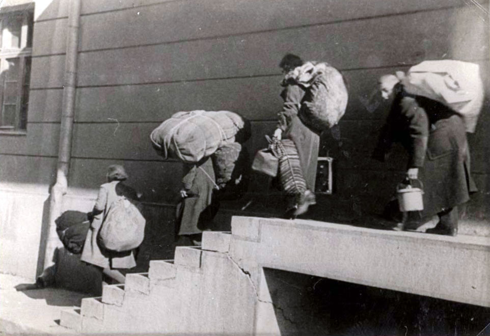 Jews on the way to trains bound for Treblinka, Skopje, March 1943