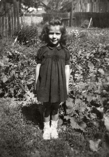 Ester-Malkeh (Vera) Mandel in Munkács, 1944. Ester was born on 9 February 1938, the only daughter with five brothers.