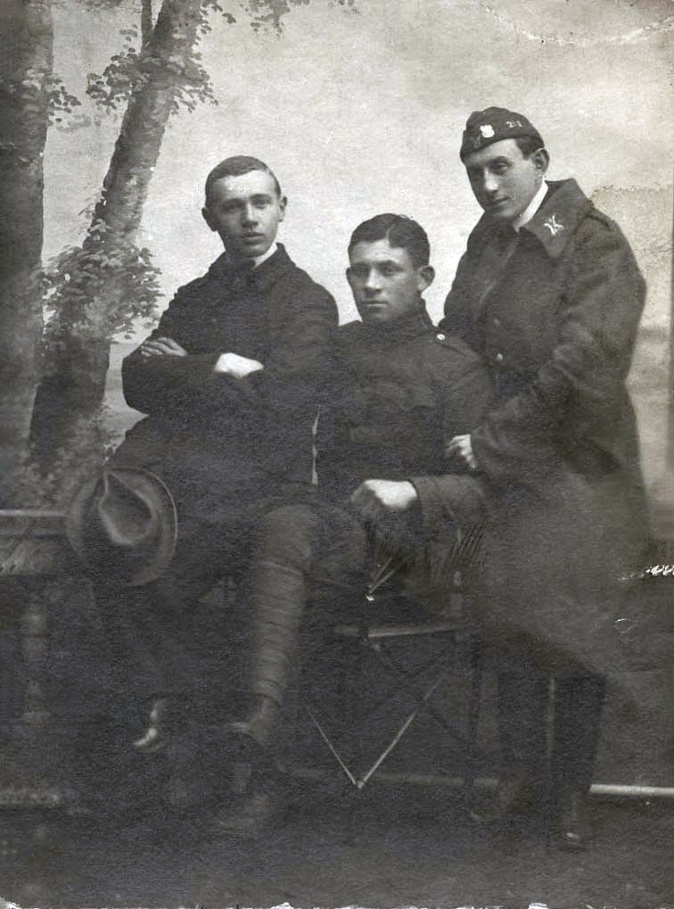 Young Jews in Plonsk before the war