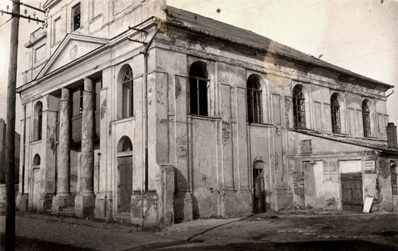 The Plonsk Synagogue before the war