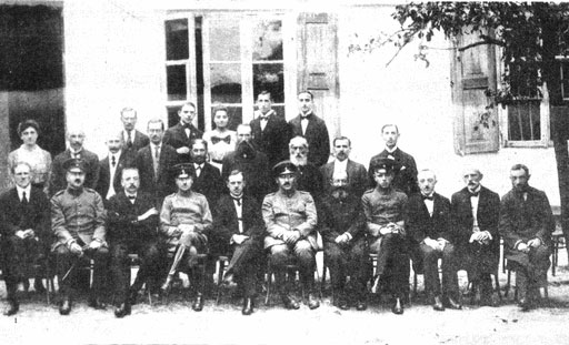 The city council and clerks in Plonsk, 1916-1918