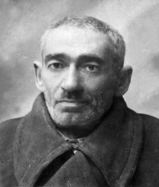 Avraham Stamberg, owner of the bakery in Plonsk. Avraham was deported to Auschwitz on 2 December 1942 where he was murdered. His son Yaakov survived and emigrated to Israel