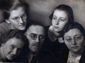 The Hanover family, Würzburg. Bottom, from right to left: Ernestina, Rabbi Dr. Sigmund and Rosi. Top, from right to left: Little Ruth (Hanover), and Big Ruth (Katzman).