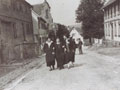 Strümpfelbrunn, Baden, the early 1930s. The Marks sisters, Klara and Karolina Sachs, and their cousin Adela  Bundy, visiting the village where they were born.