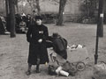 22 to 25 April 1942: Rosa Klein and her eldest daughter Hanna, age fifteen months, in Platz'schen Garten, where the Jews were concentrated before their deportation.