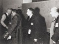 26 בנובמבר 1941: יהודים מווירצבורג במקום ריכוזם לפני הגירוש