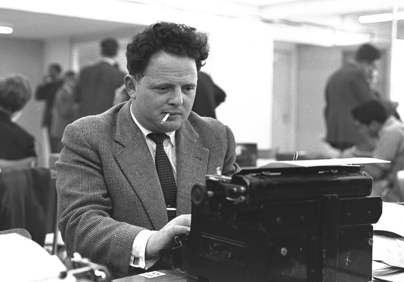 Tommy Lapid, journaliste au journal Maariv, 1961