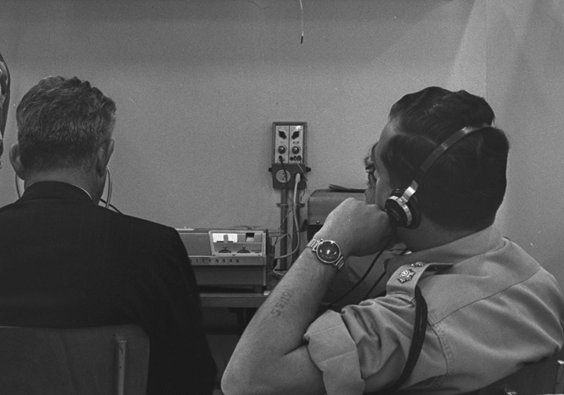 Retransmission télévisée en circuit fermé dans la salle de presse, 1961
